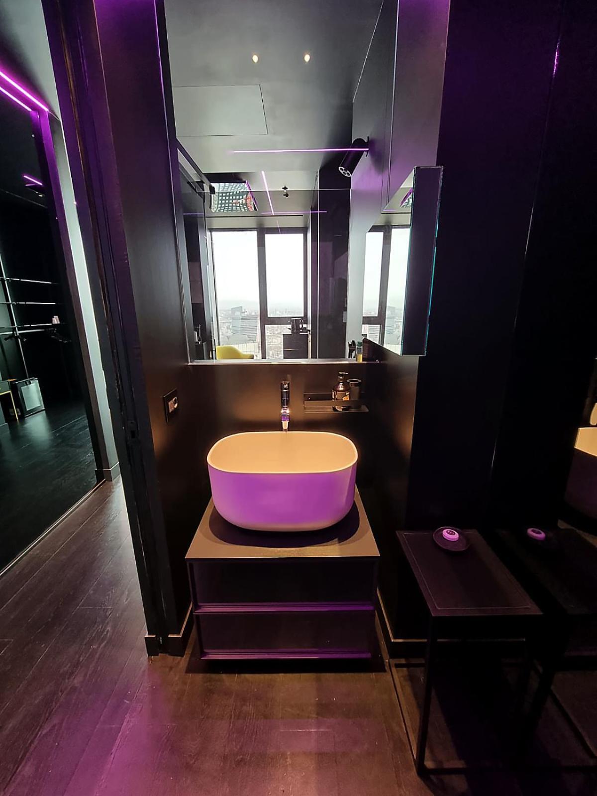 Skyline Solaria Milano Hotel Bagian luar foto