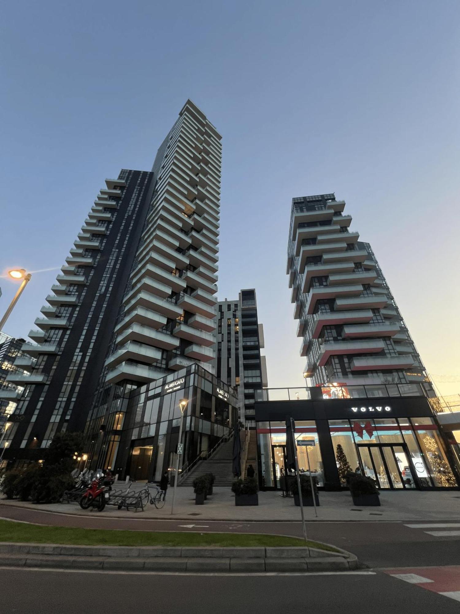 Skyline Solaria Milano Hotel Bagian luar foto